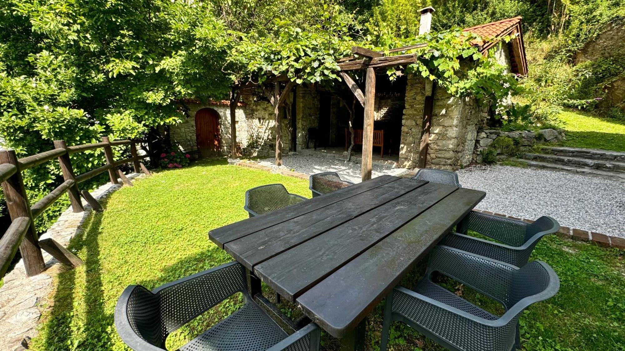 Kuninez, Holiday Home With Summer Kitchen Most na Soči 外观 照片